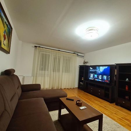 Clasic Apartment Nufarul Oradea Ngoại thất bức ảnh