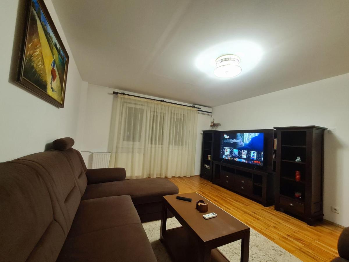 Clasic Apartment Nufarul Oradea Ngoại thất bức ảnh